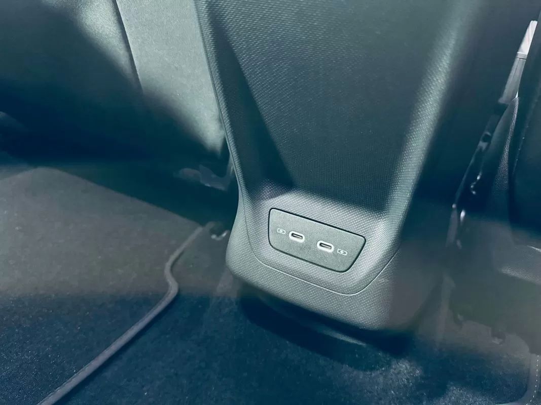 cupra-born-2022-eletrico-200cc