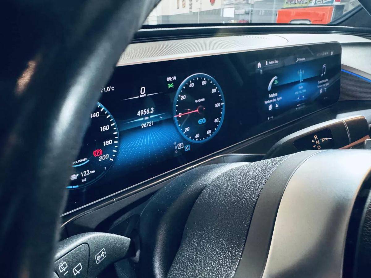 mercedes-benz-eqc-2020-eletrico-200cc
