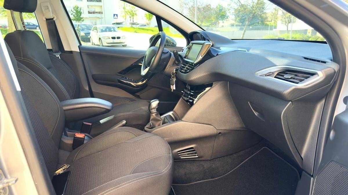 peugeot-208-2019-gasolina-1199cc