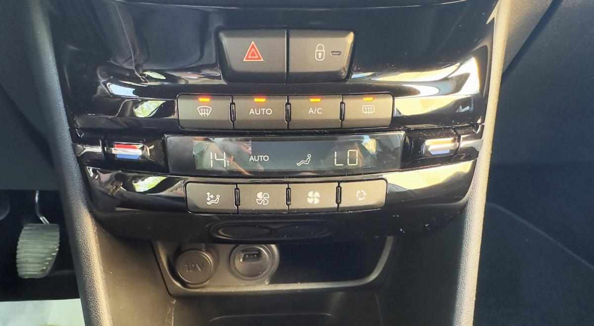 peugeot-208-2019-gasolina-1199cc