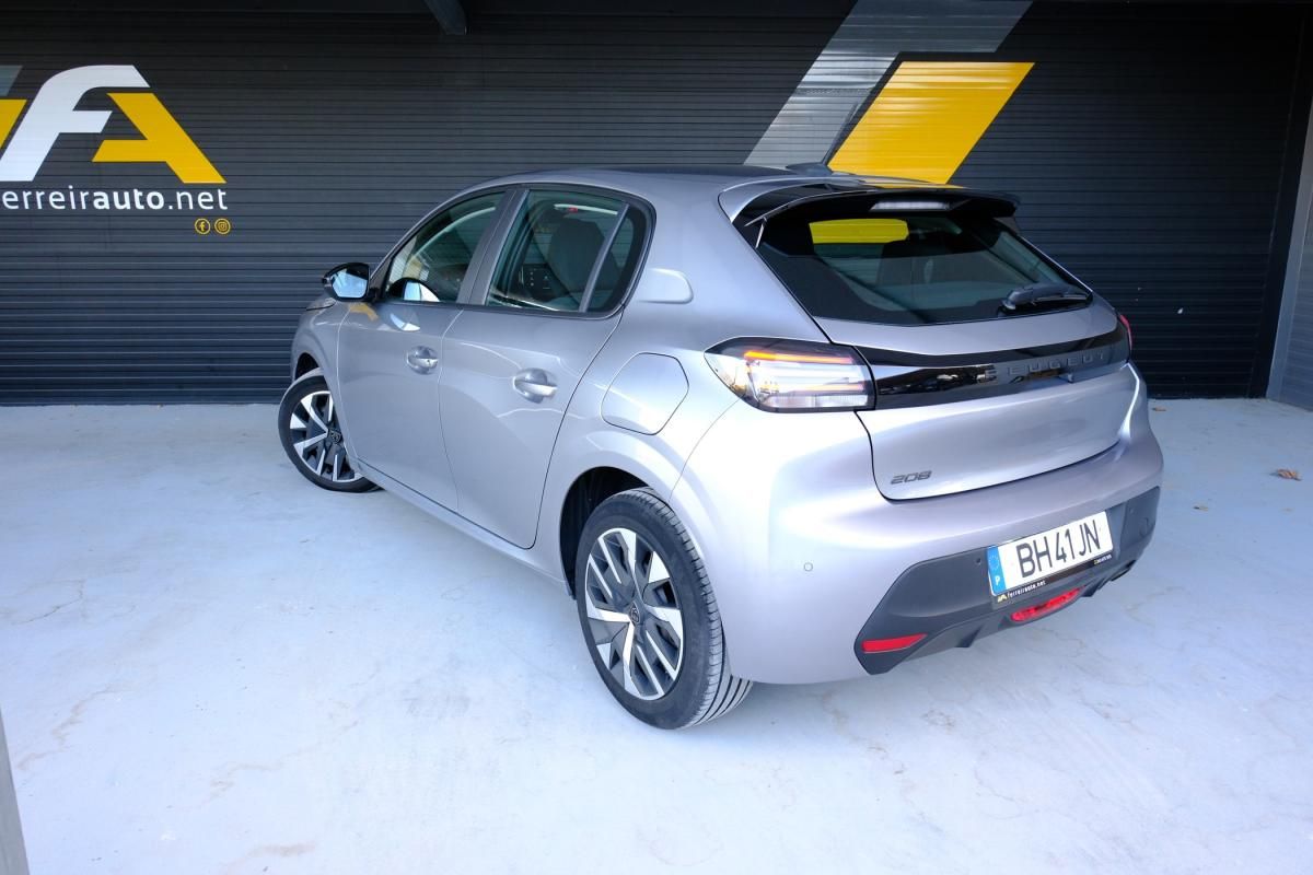 peugeot-208-2024-gasolina-1199cc