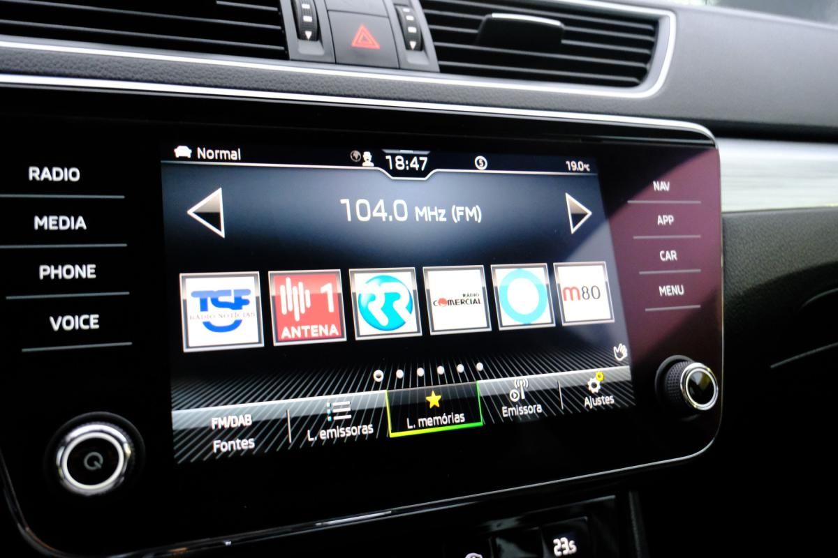 skoda-superb-2021-hibrido-a-gasolina-1395cc