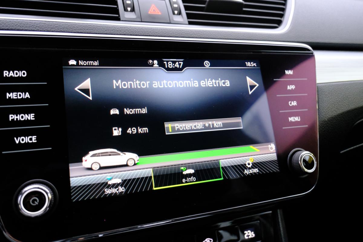 skoda-superb-2021-hibrido-a-gasolina-1395cc