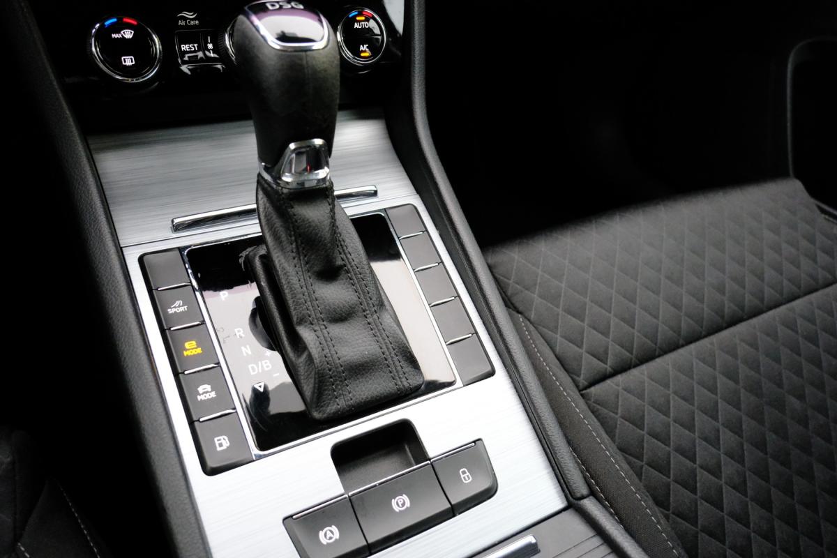 skoda-superb-2021-hibrido-a-gasolina-1395cc