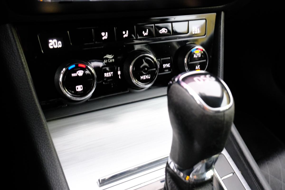 skoda-superb-2021-hibrido-a-gasolina-1395cc