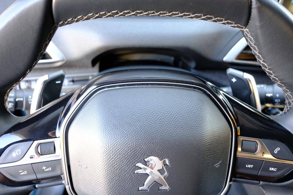 peugeot-5008-2021-gasolina-1199cc