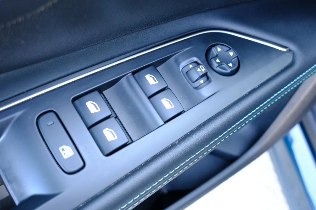 peugeot-5008-2021-gasolina-1199cc