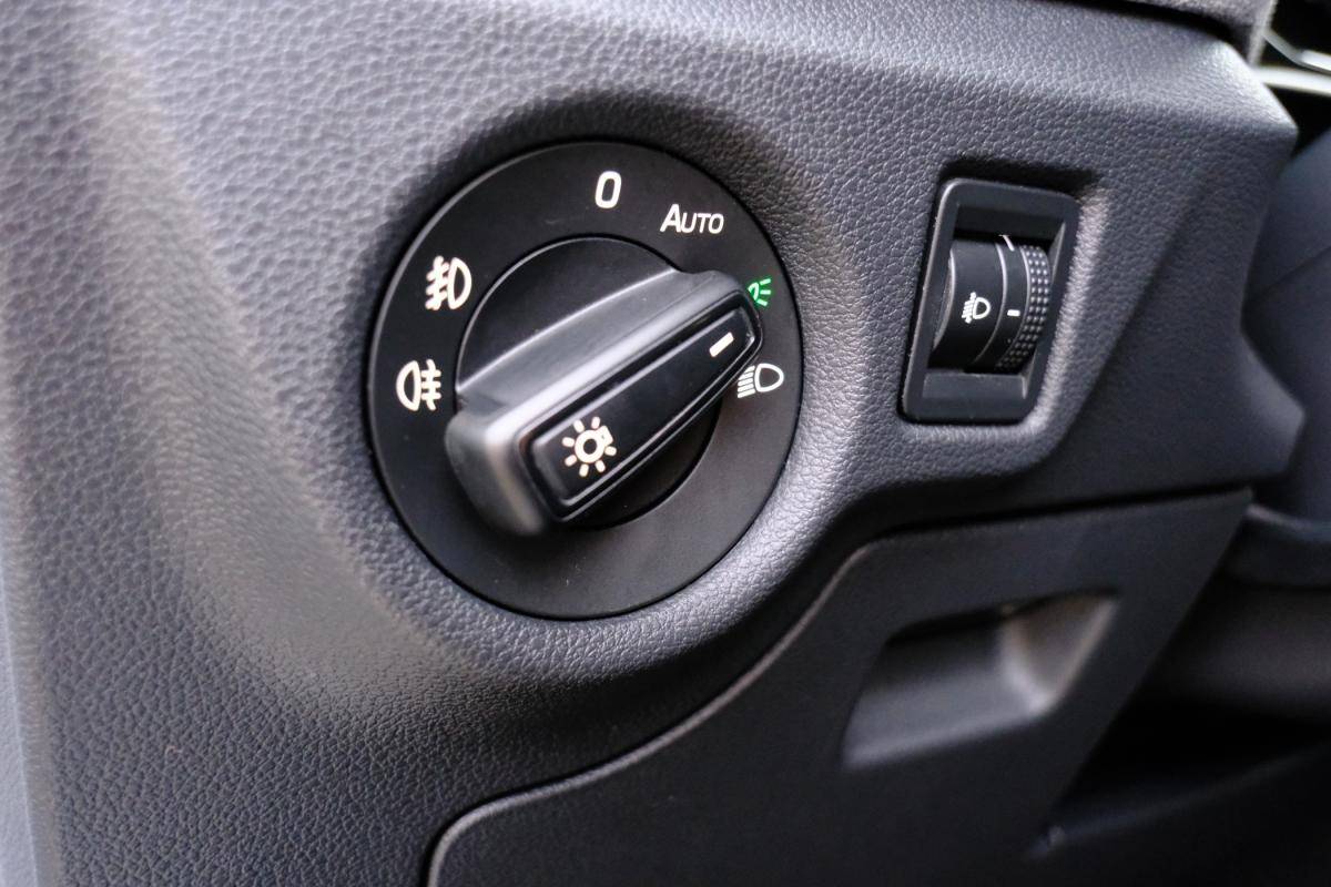 skoda-kamiq-2024-gasolina-999cc