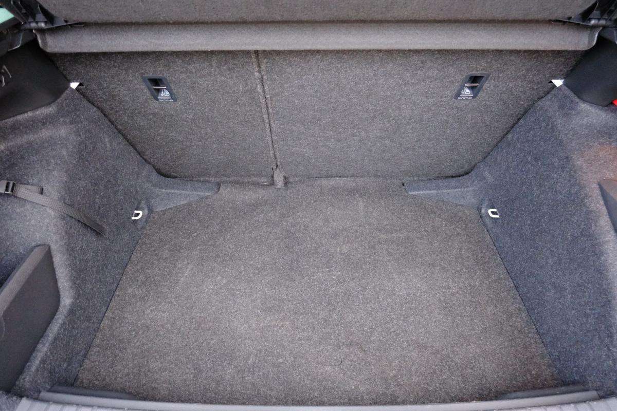 skoda-kamiq-2024-gasolina-999cc