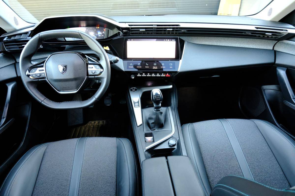 peugeot-308-2023-gasolina-1199cc