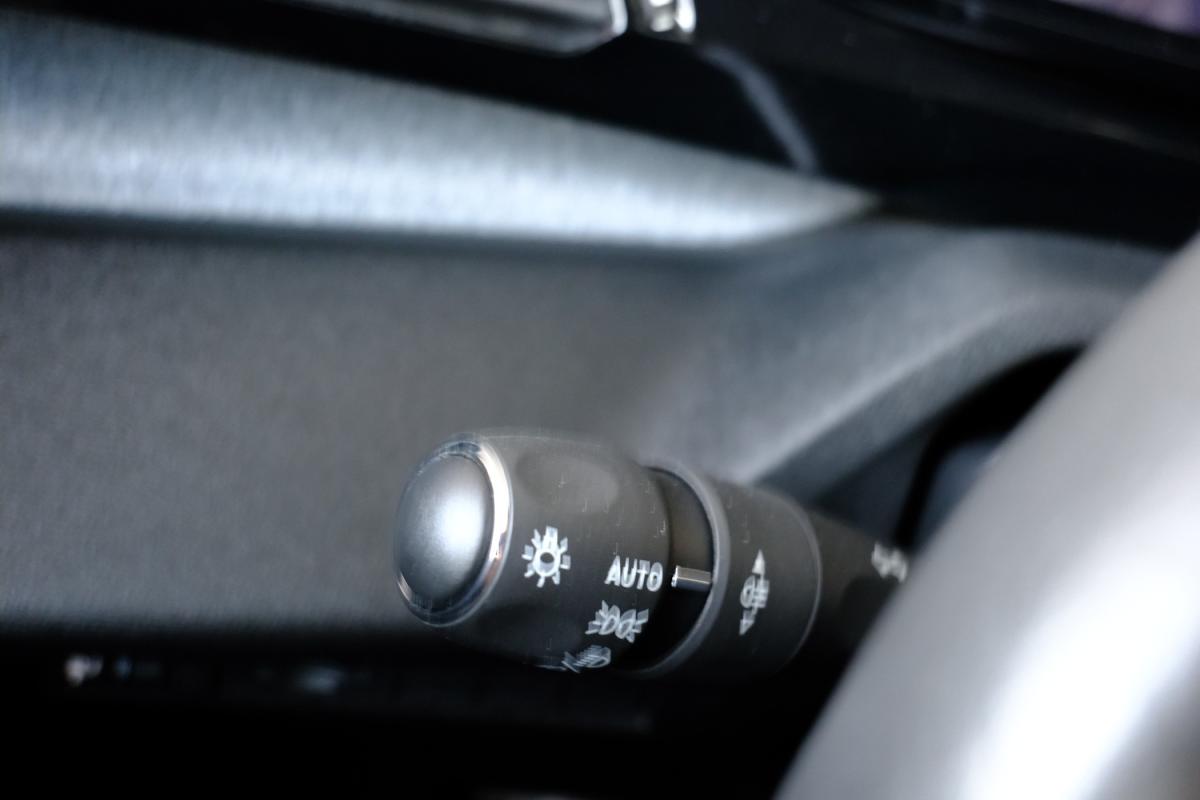 peugeot-308-2023-gasolina-1199cc