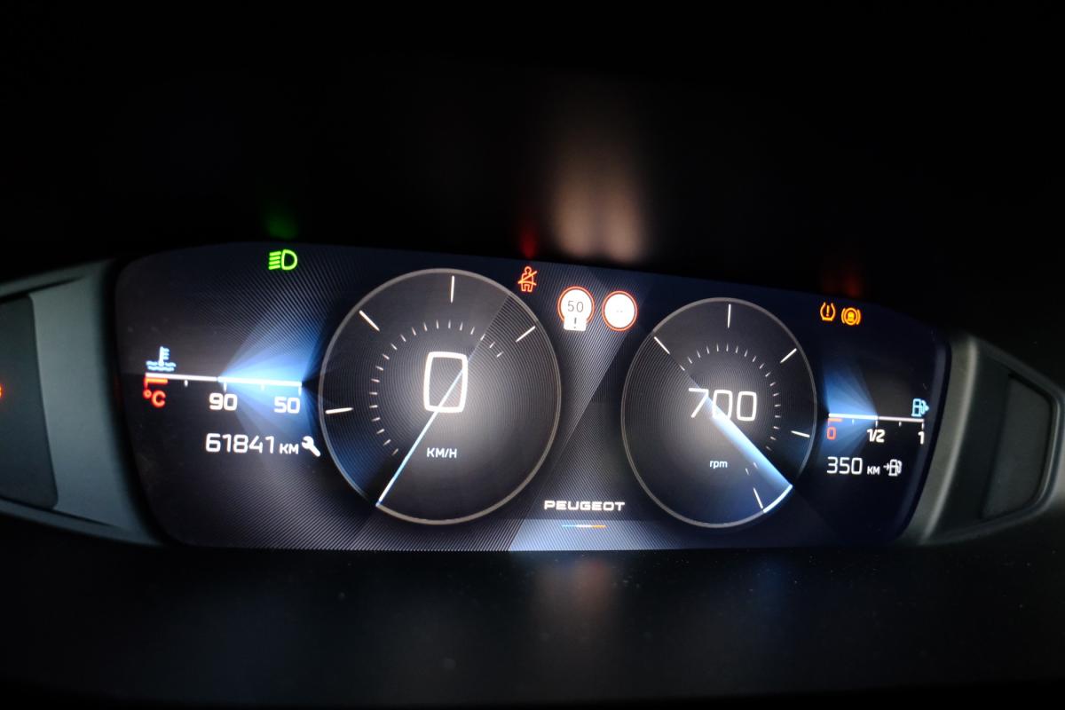 peugeot-308-2023-gasolina-1199cc