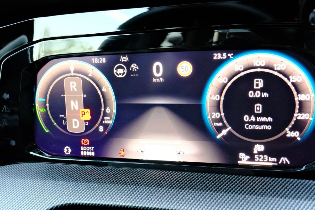 volkswagen-golf-2025-hibrido-a-gasolina-1498cc