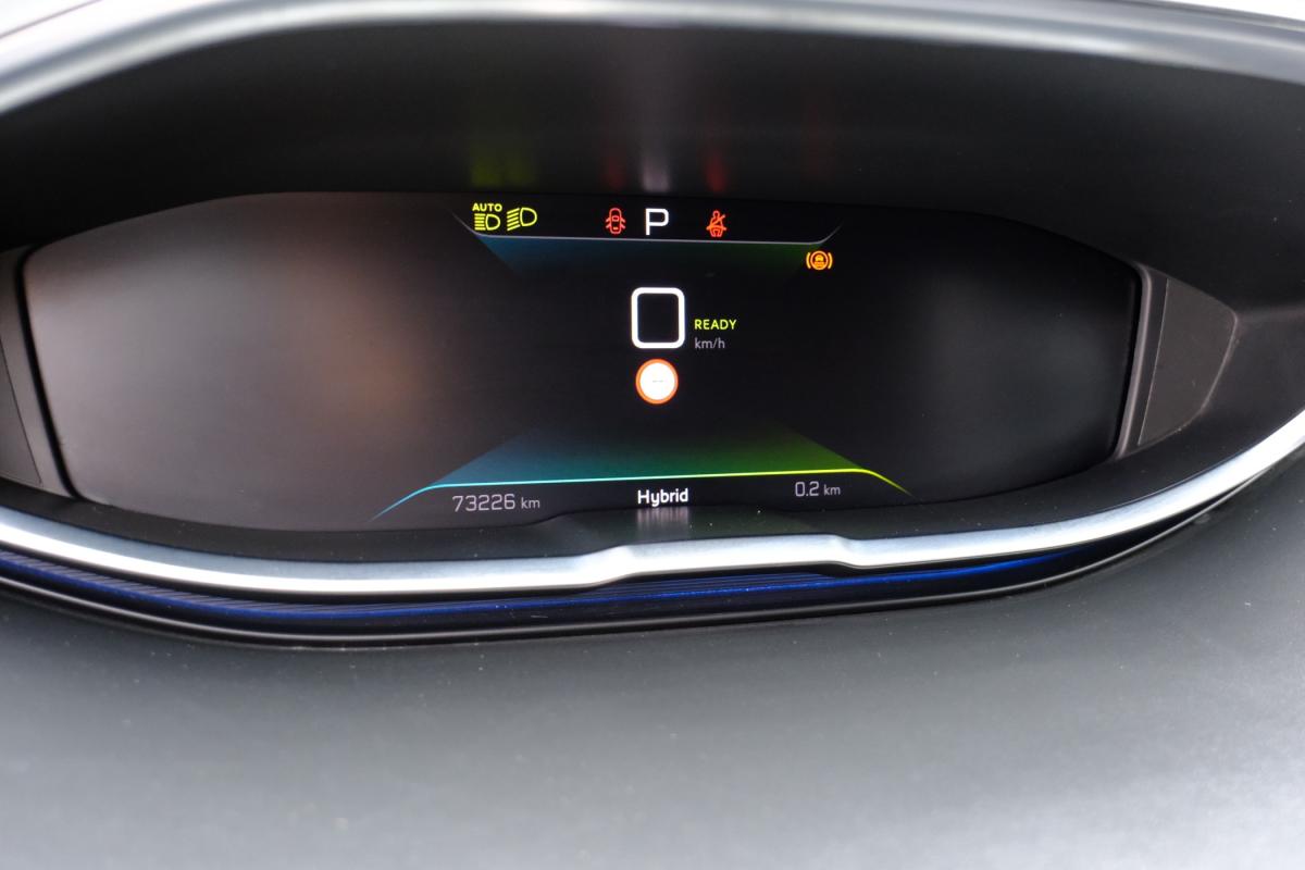 peugeot-3008-2023-hibrido-a-gasolina-1598cc
