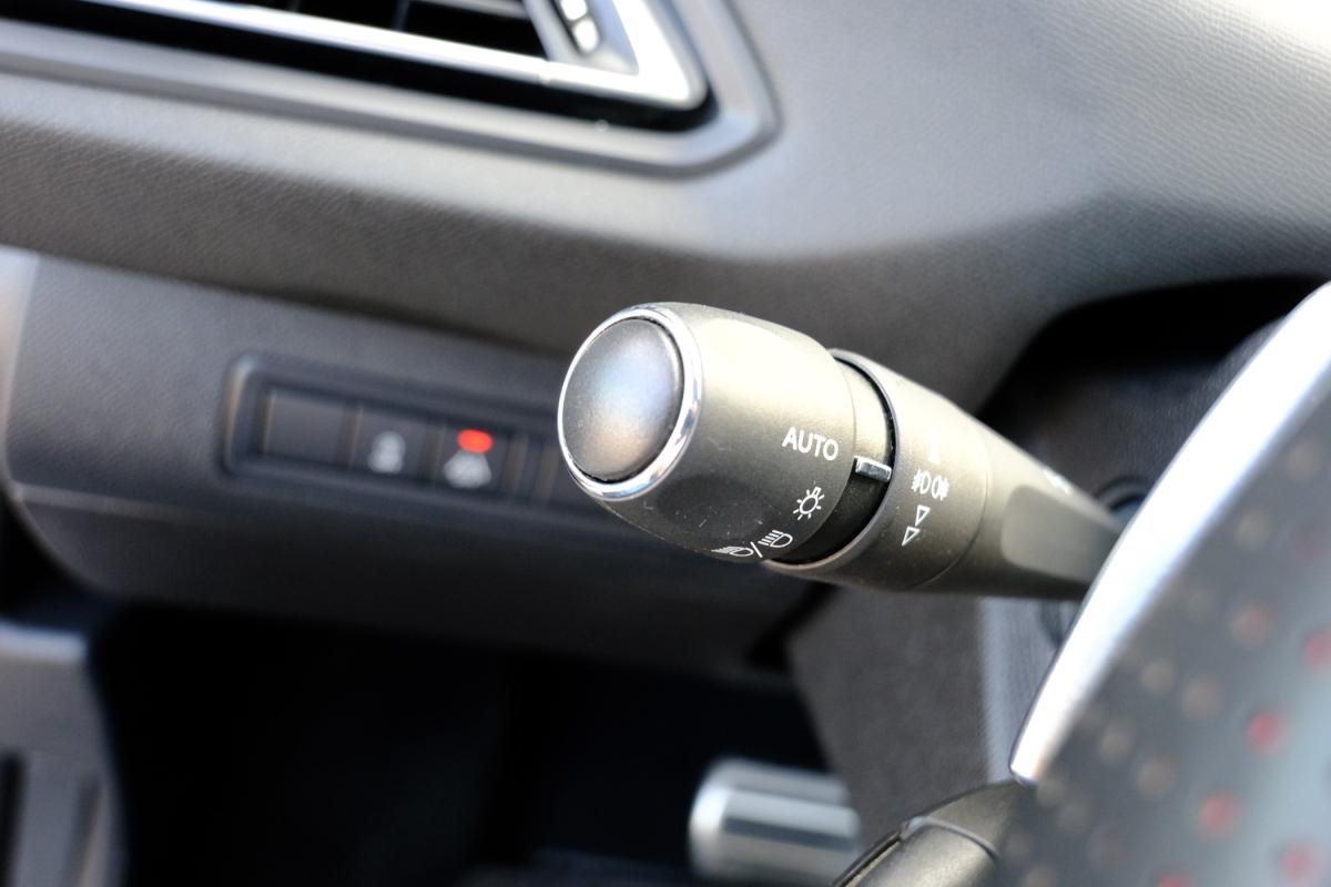 peugeot-308-2021-gasolina-1199cc