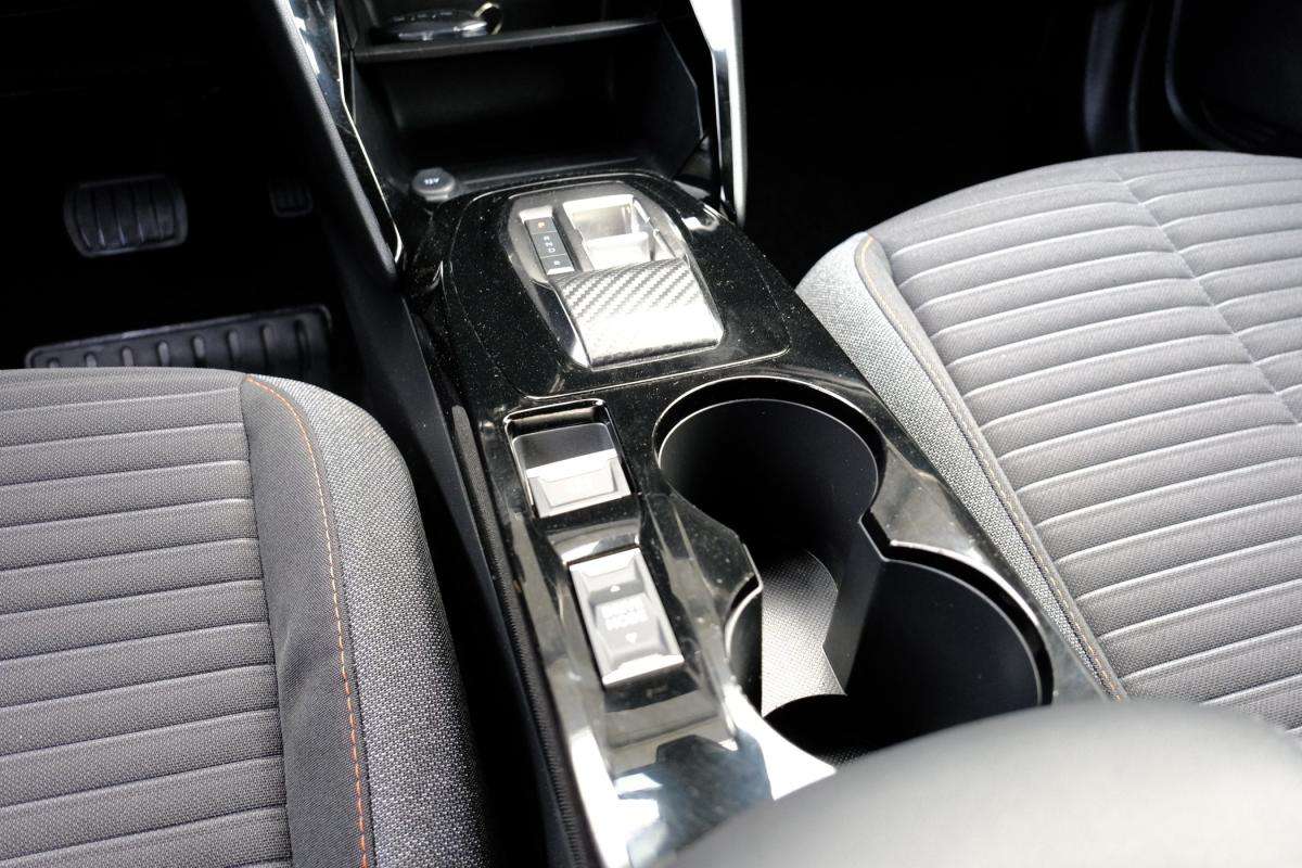 peugeot-2008-2023-eletrico-0cc