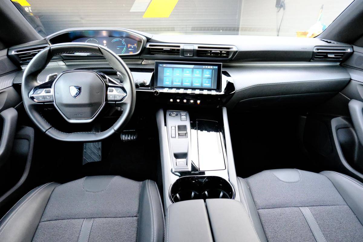 peugeot-508-sw-2024-hibrido-a-gasolina-1598cc