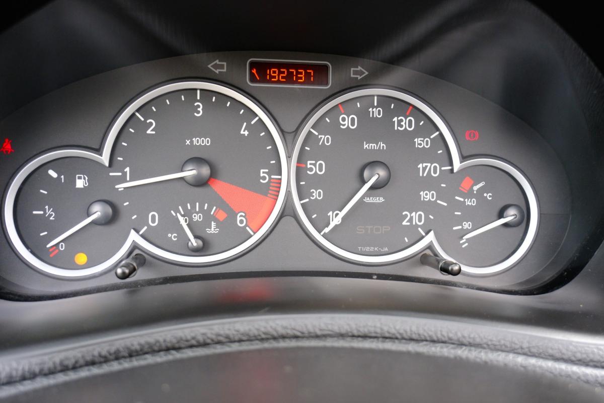 peugeot-206-2006-diesel-1560cc