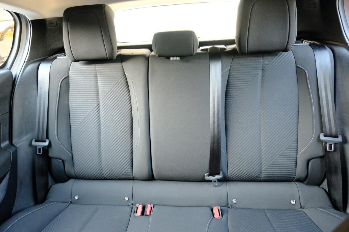 peugeot-308-2023-hibrido-a-gasolina-1598cc