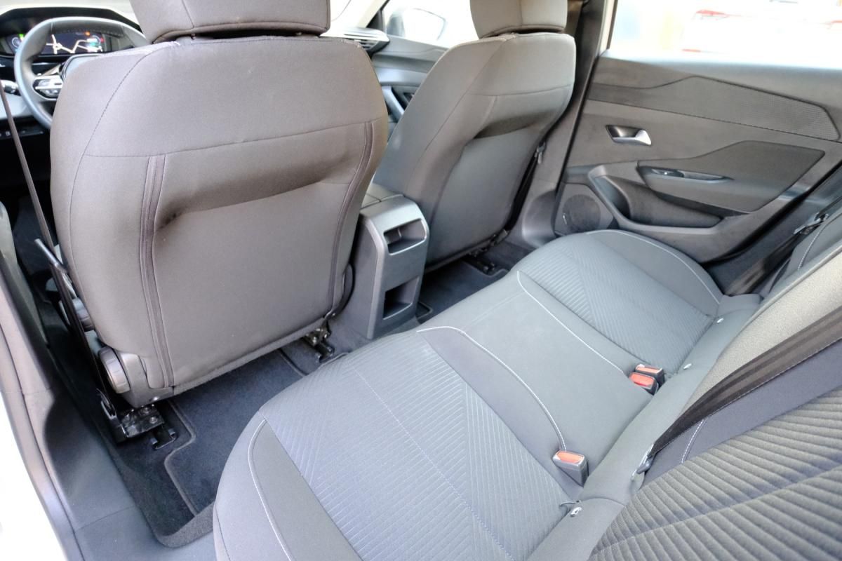 peugeot-308-2023-hibrido-a-gasolina-1598cc