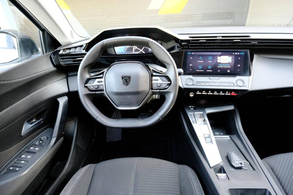 peugeot-308-2023-hibrido-a-gasolina-1598cc