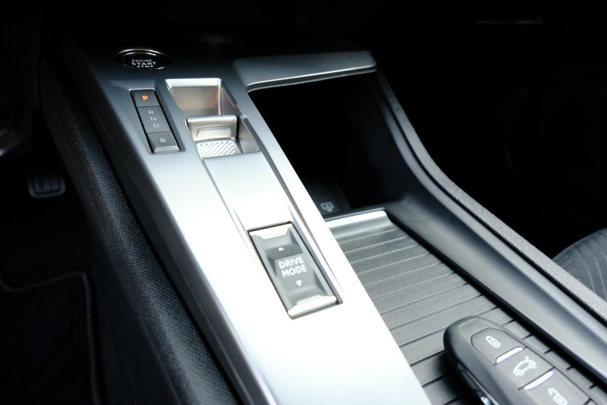 peugeot-308-2023-hibrido-a-gasolina-1598cc