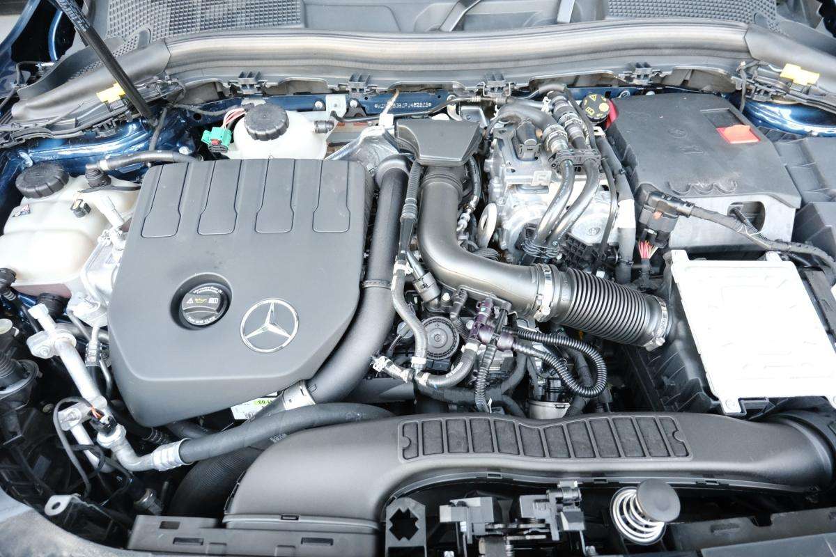 mercedes-benz-gla-2023-hibrido-a-gasolina-1332cc