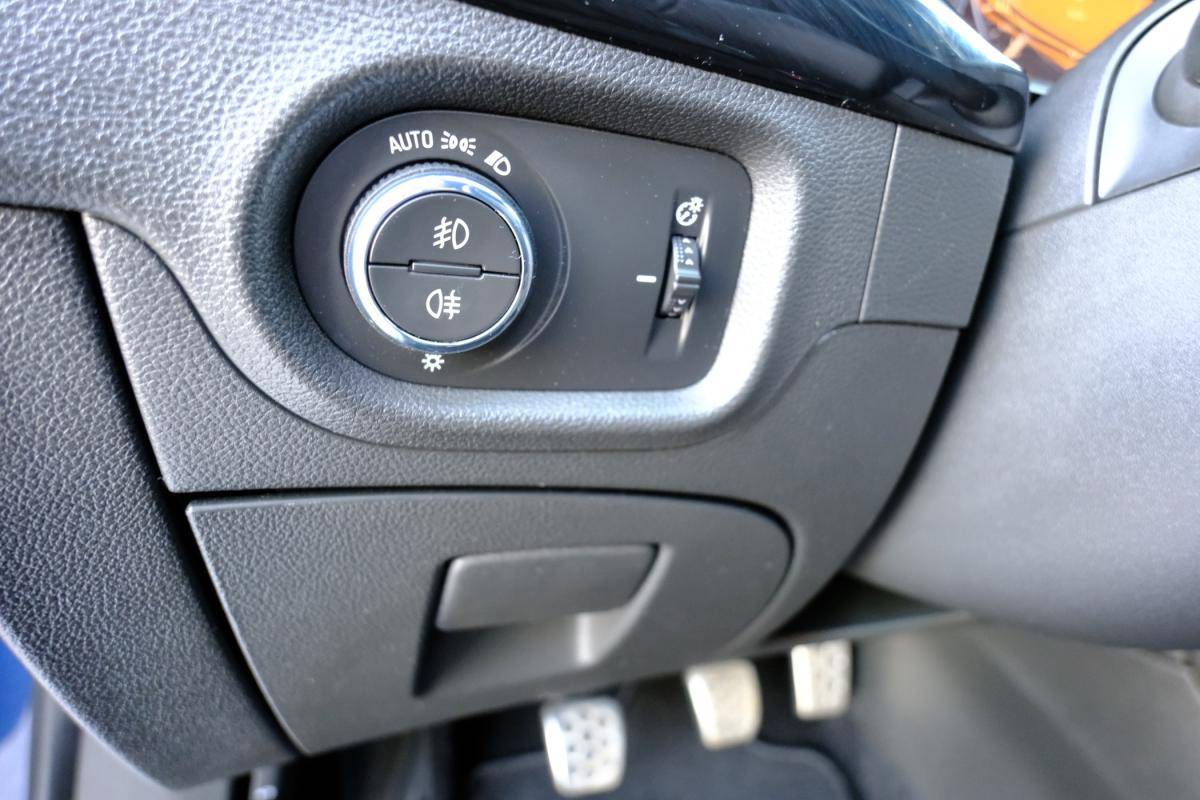 opel-astra-2020-diesel-1496cc