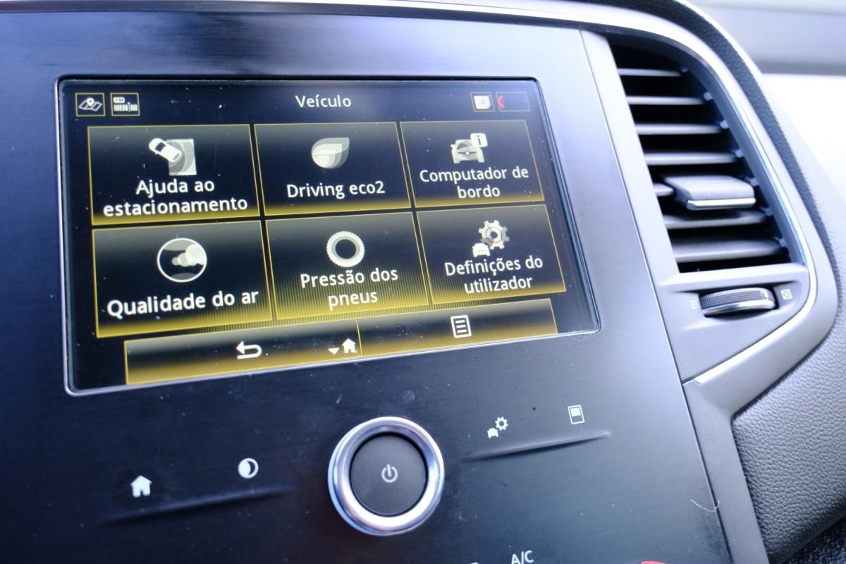 renault-megane-sport-tourer-2021-diesel-1461cc