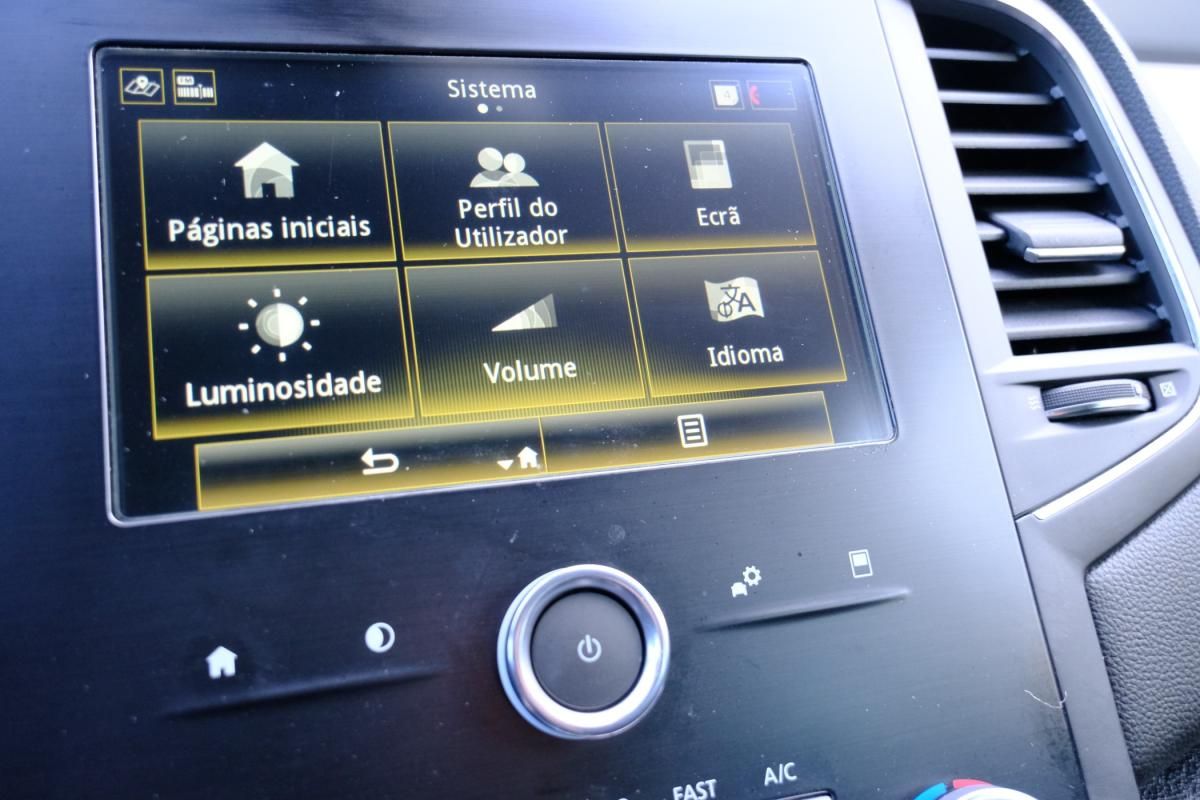 renault-megane-sport-tourer-2021-diesel-1461cc