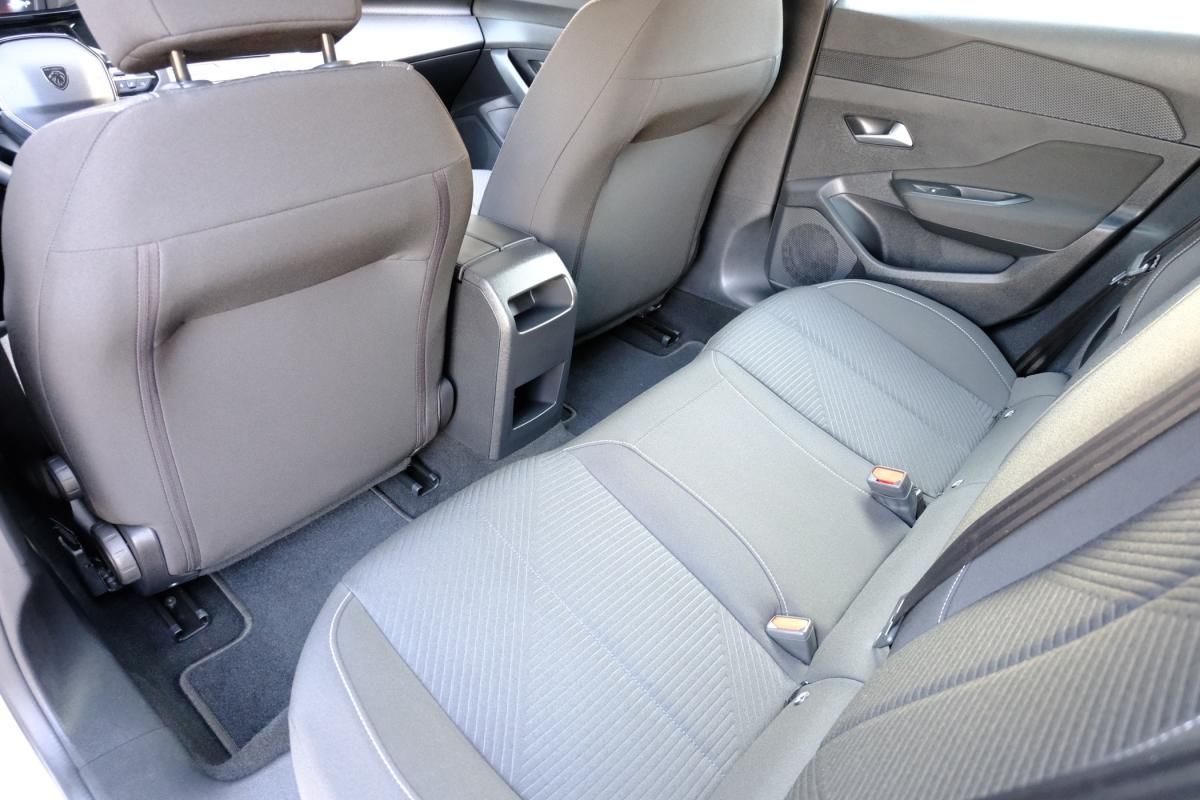 peugeot-308-2023-hibrido-a-gasolina-1598cc