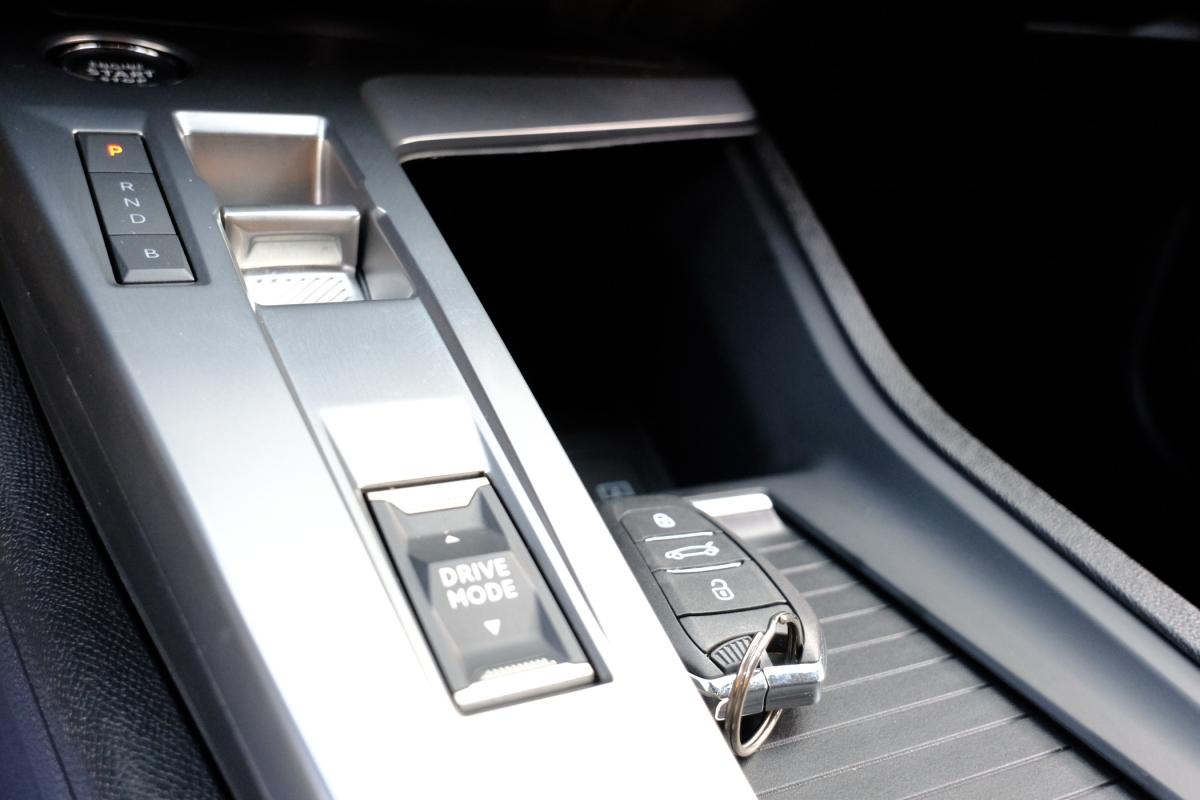 peugeot-308-2023-hibrido-a-gasolina-1598cc