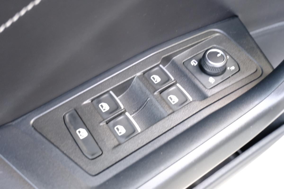 volkswagen-t-roc-2025-gasolina-999cc