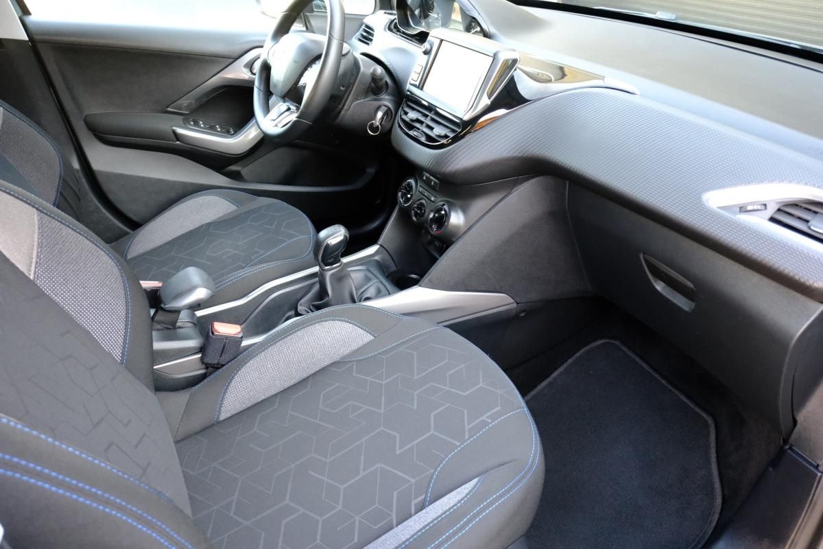 peugeot-2008-2018-gasolina-1199cc
