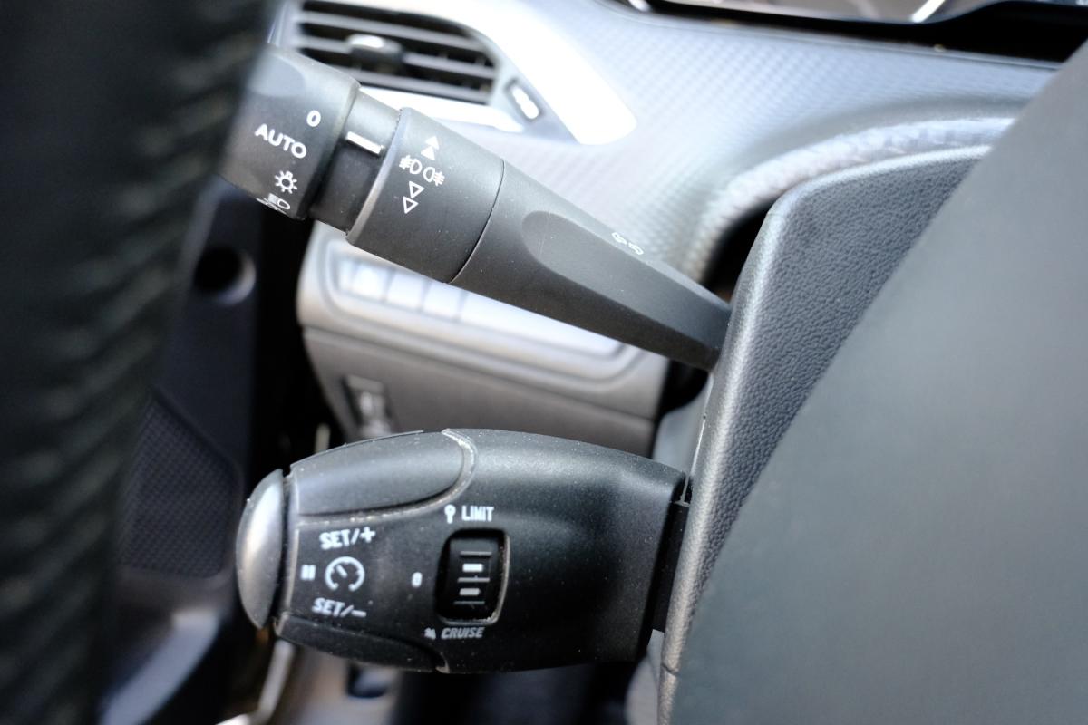 peugeot-2008-2018-gasolina-1199cc