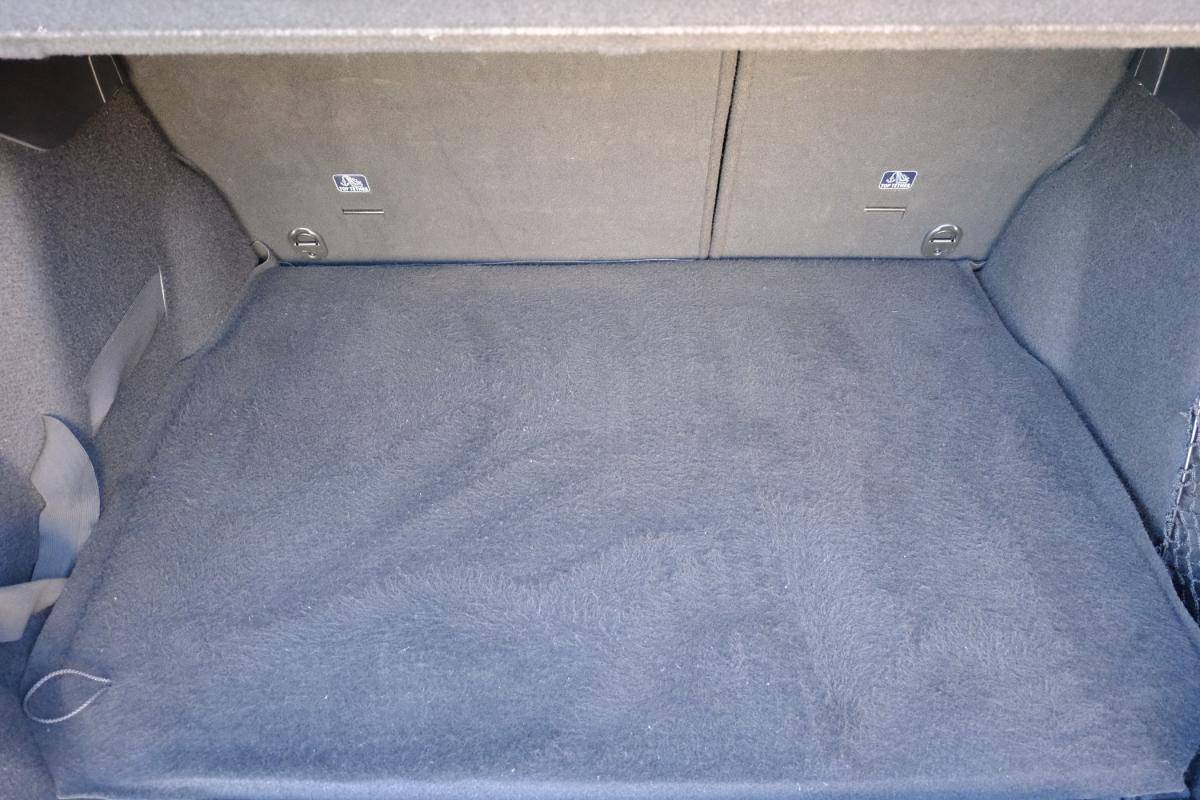 peugeot-2008-2018-gasolina-1199cc