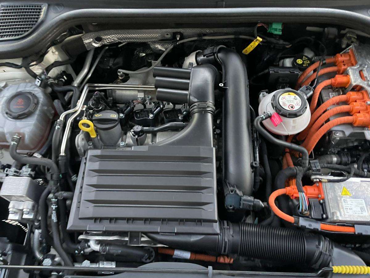 volkswagen-golf-2021-hibrido-a-gasolina-1395cc