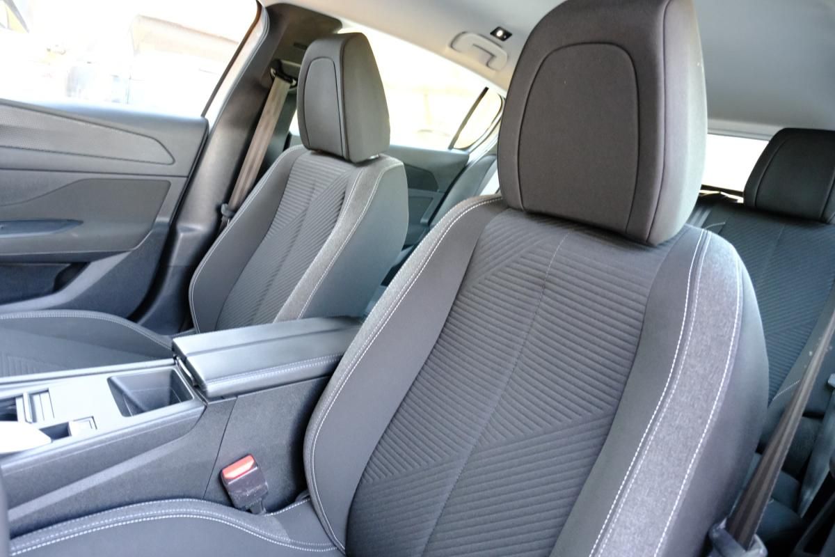 peugeot-308-2023-hibrido-a-gasolina-1598cc