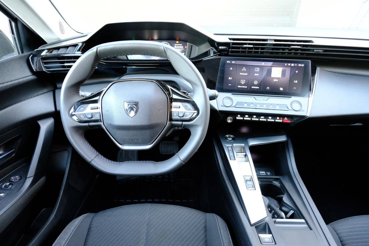peugeot-308-2023-hibrido-a-gasolina-1598cc