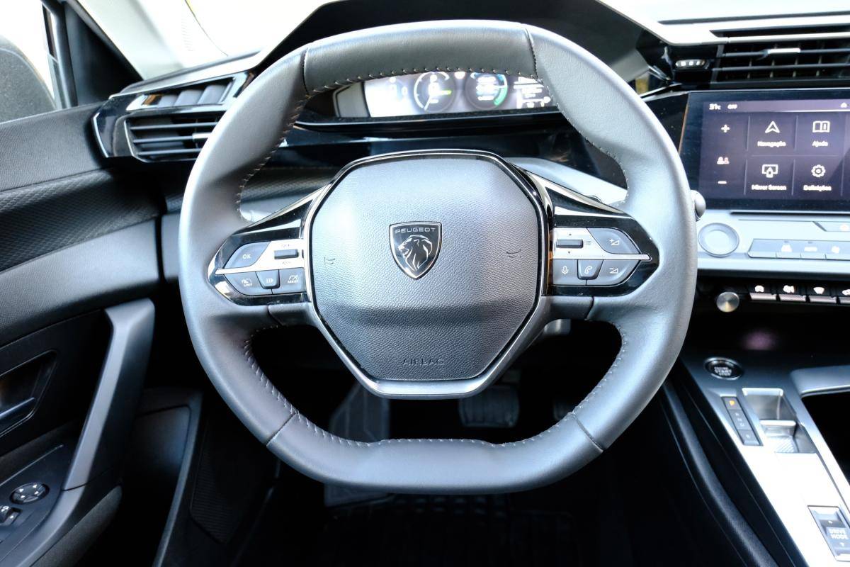 peugeot-308-2023-hibrido-a-gasolina-1598cc