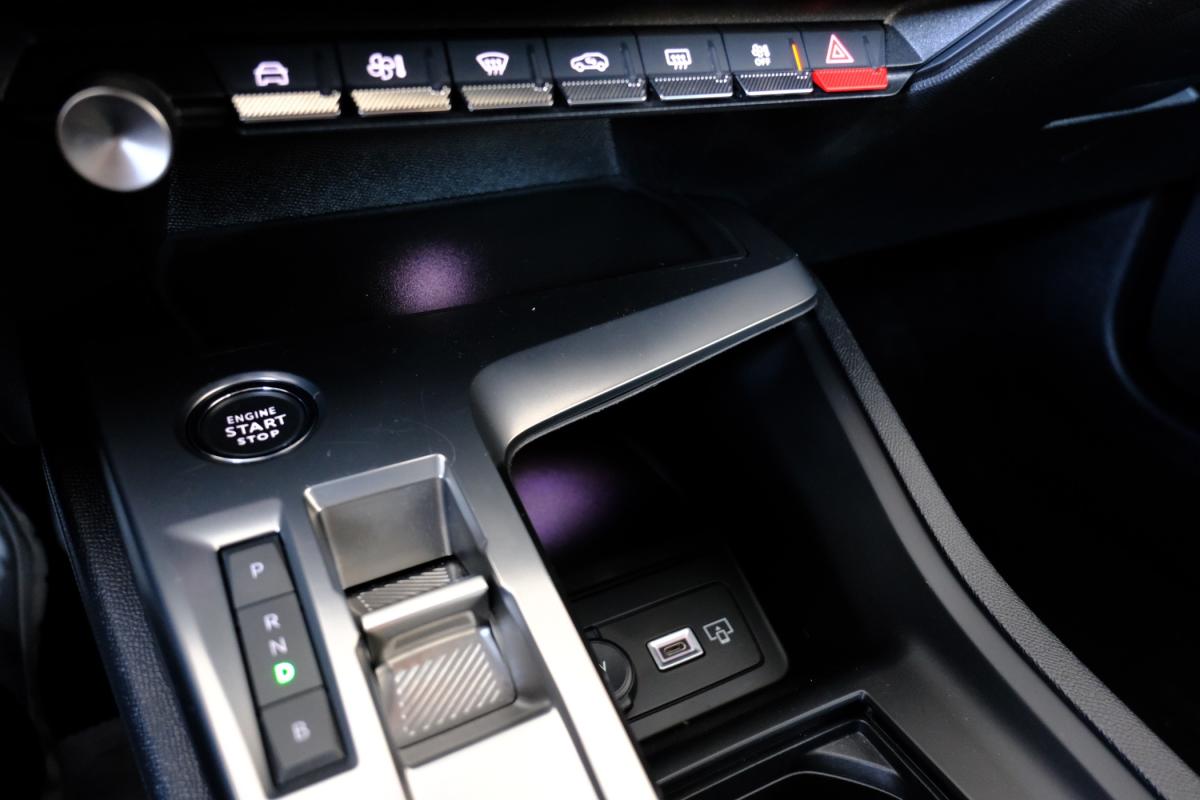 peugeot-308-2023-hibrido-a-gasolina-1598cc
