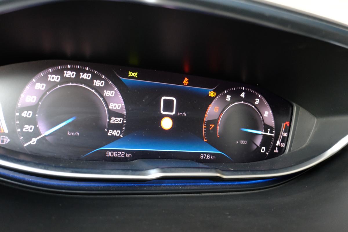 peugeot-3008-2022-gasolina-1199cc
