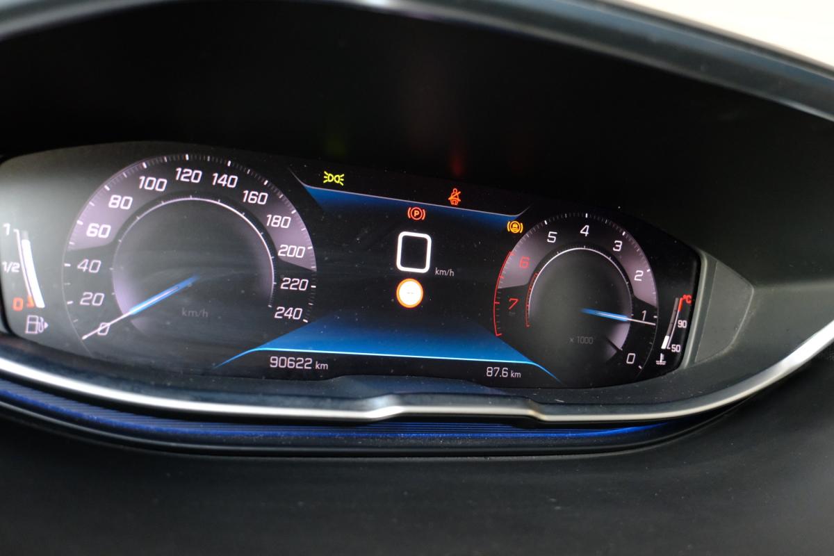 peugeot-3008-2022-gasolina-1199cc