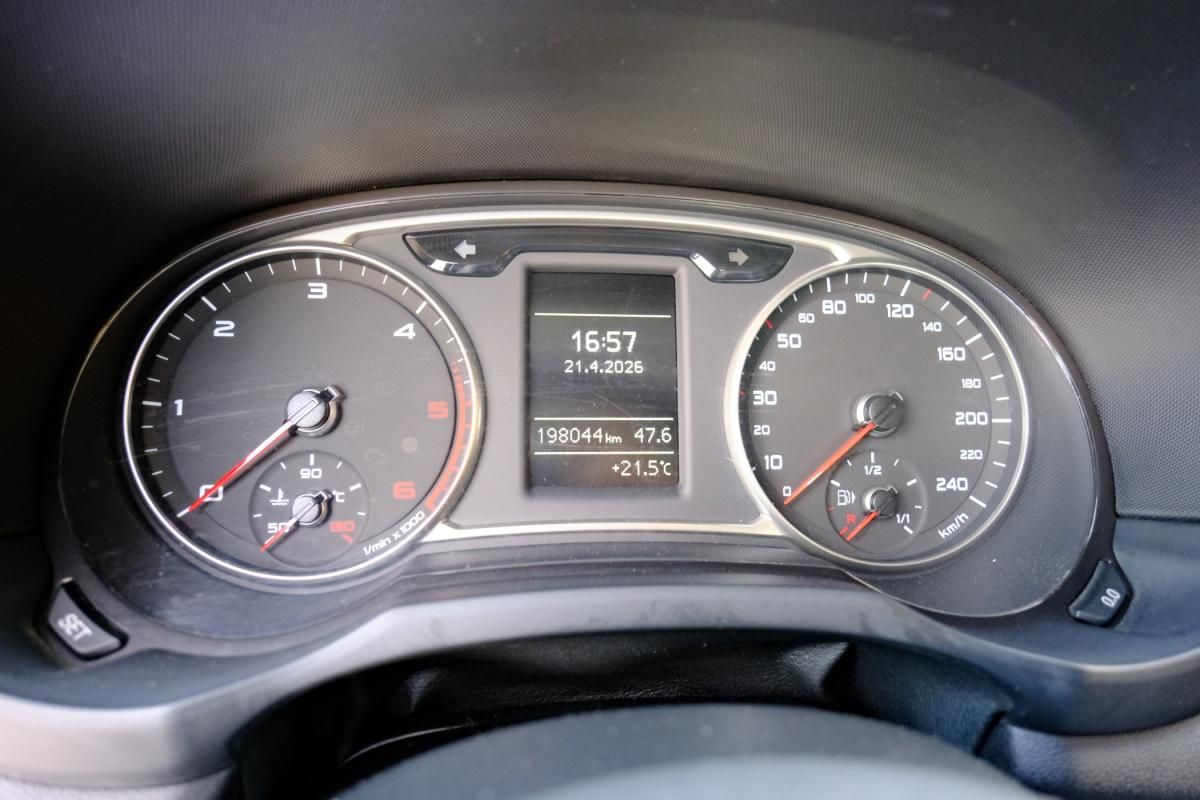 audi-a1-2012-diesel-1598cc