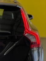 volvo-v60-2013-hibrido-a-diesel-2400cc