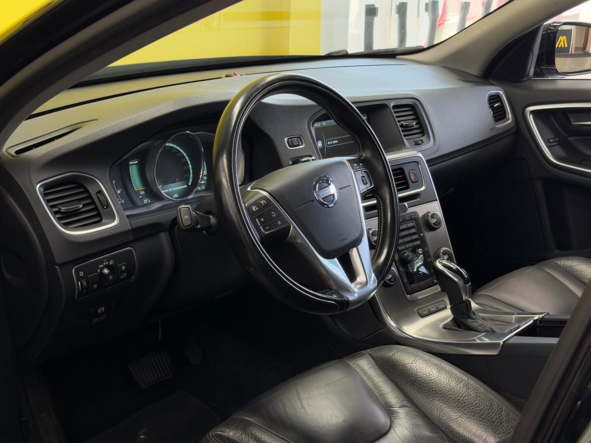volvo-v60-2013-hibrido-a-diesel-2400cc