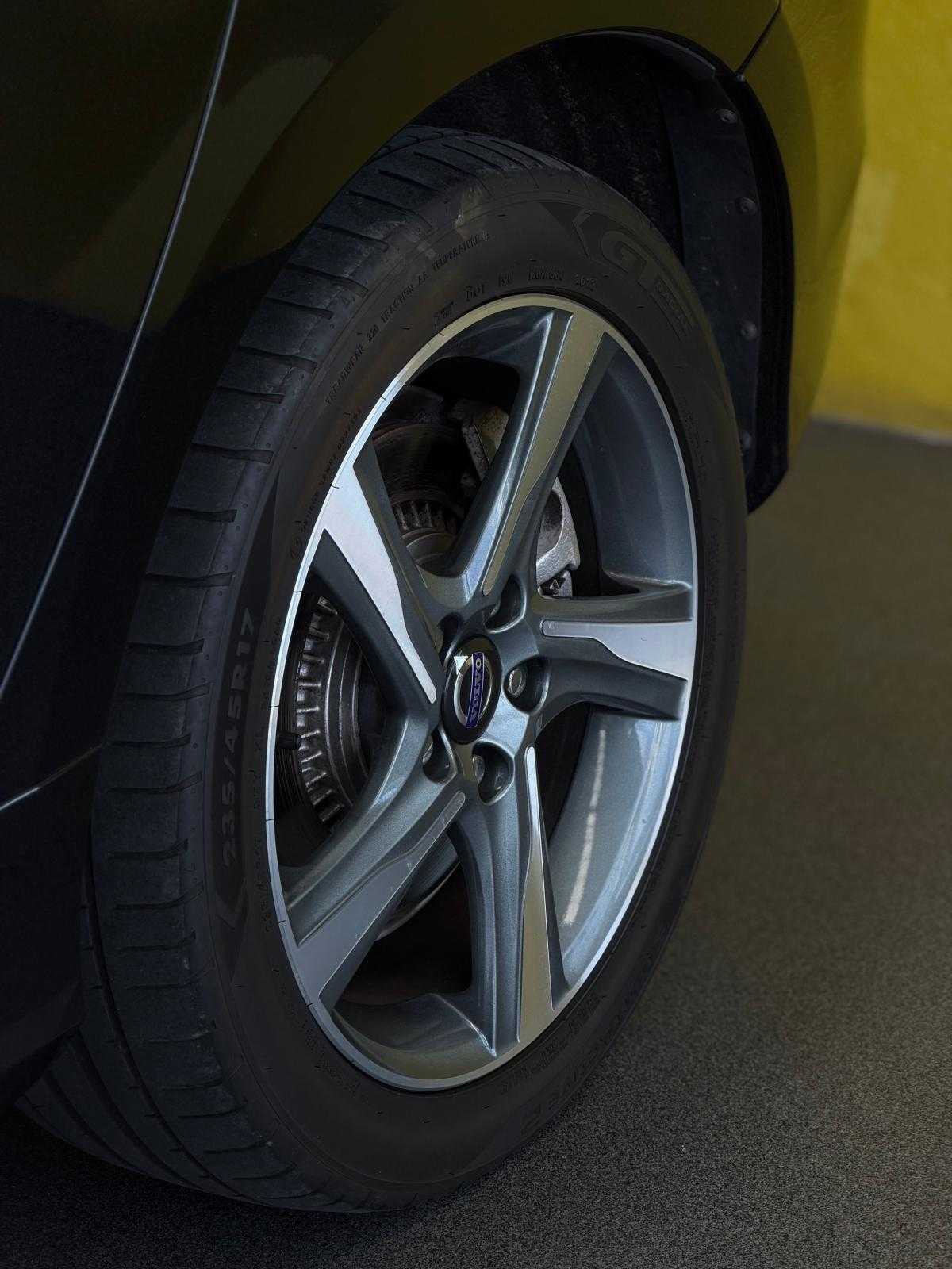 volvo-v60-2013-hibrido-a-diesel-2400cc
