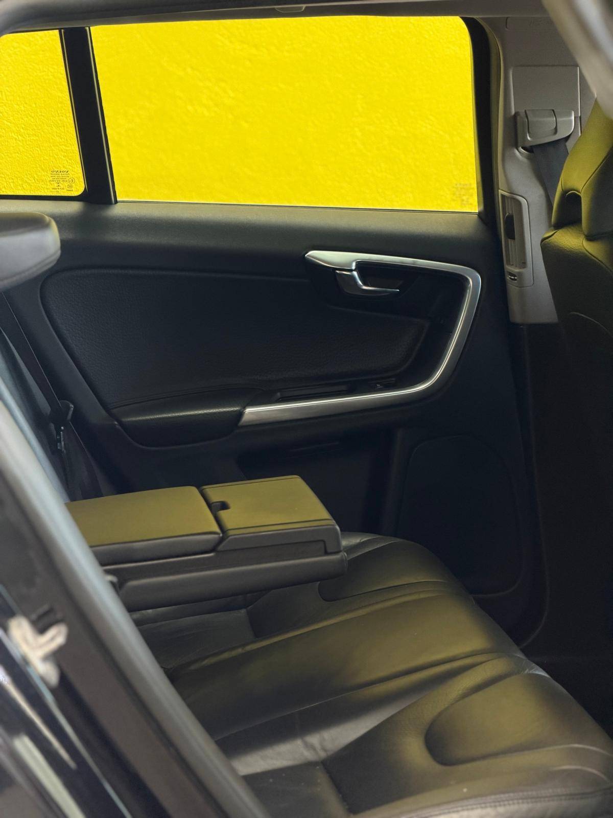 volvo-v60-2013-hibrido-a-diesel-2400cc