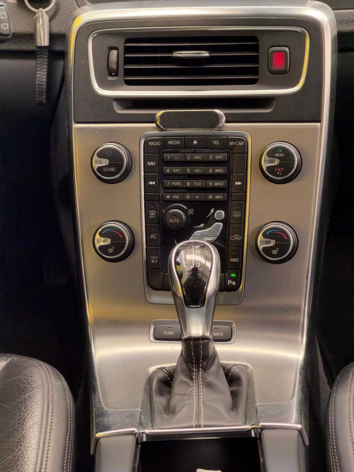 volvo-v60-2013-hibrido-a-diesel-2400cc
