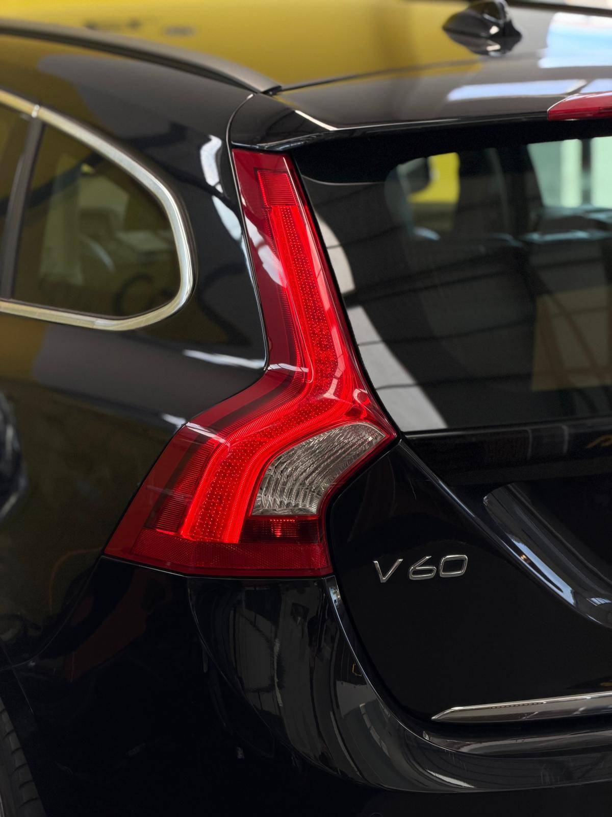 volvo-v60-2013-hibrido-a-diesel-2400cc